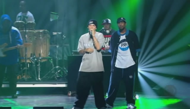 Eminem & Proof - Lose Yourself live @ Grammy Awards 2003